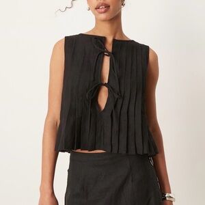 VRG GRL Valeria Tie Front Linen Top